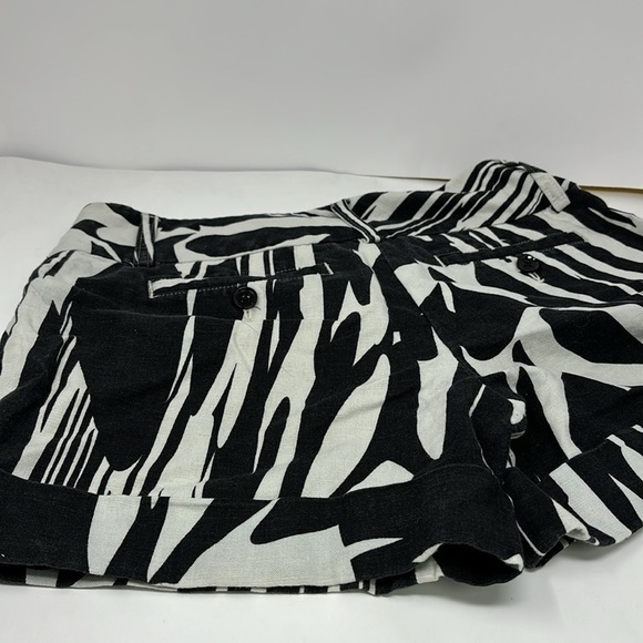 Express Design Studio Dress Shorts Women’s Size 0 Black/White Zebra Animal Print - Picture 5 of 11
